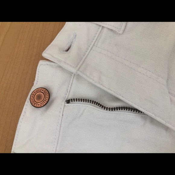 White high waisted denim shorts - Picture 3 of 8